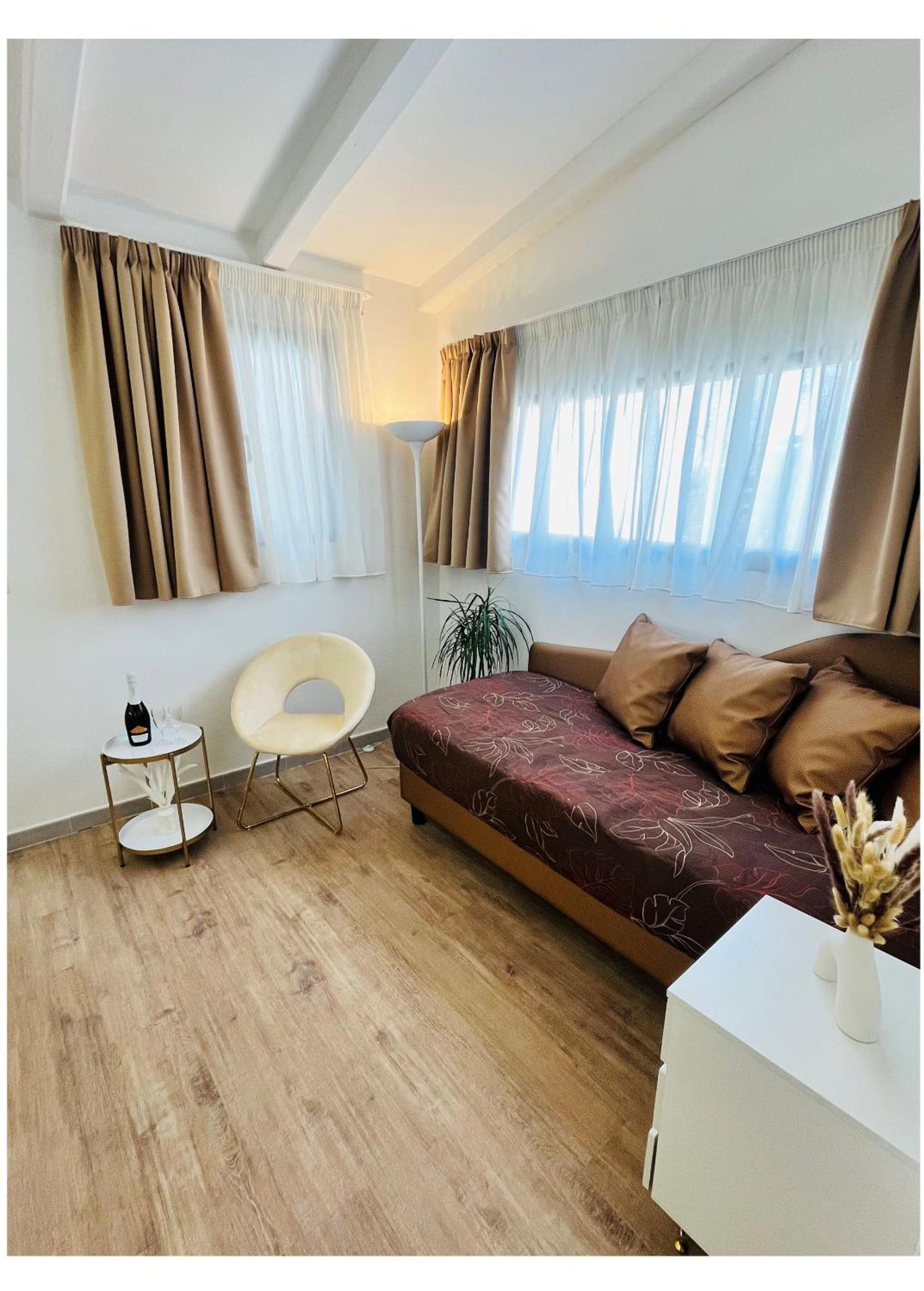Hotel La Torraccia ตาร์กวิเนีย ภายนอก รูปภาพ